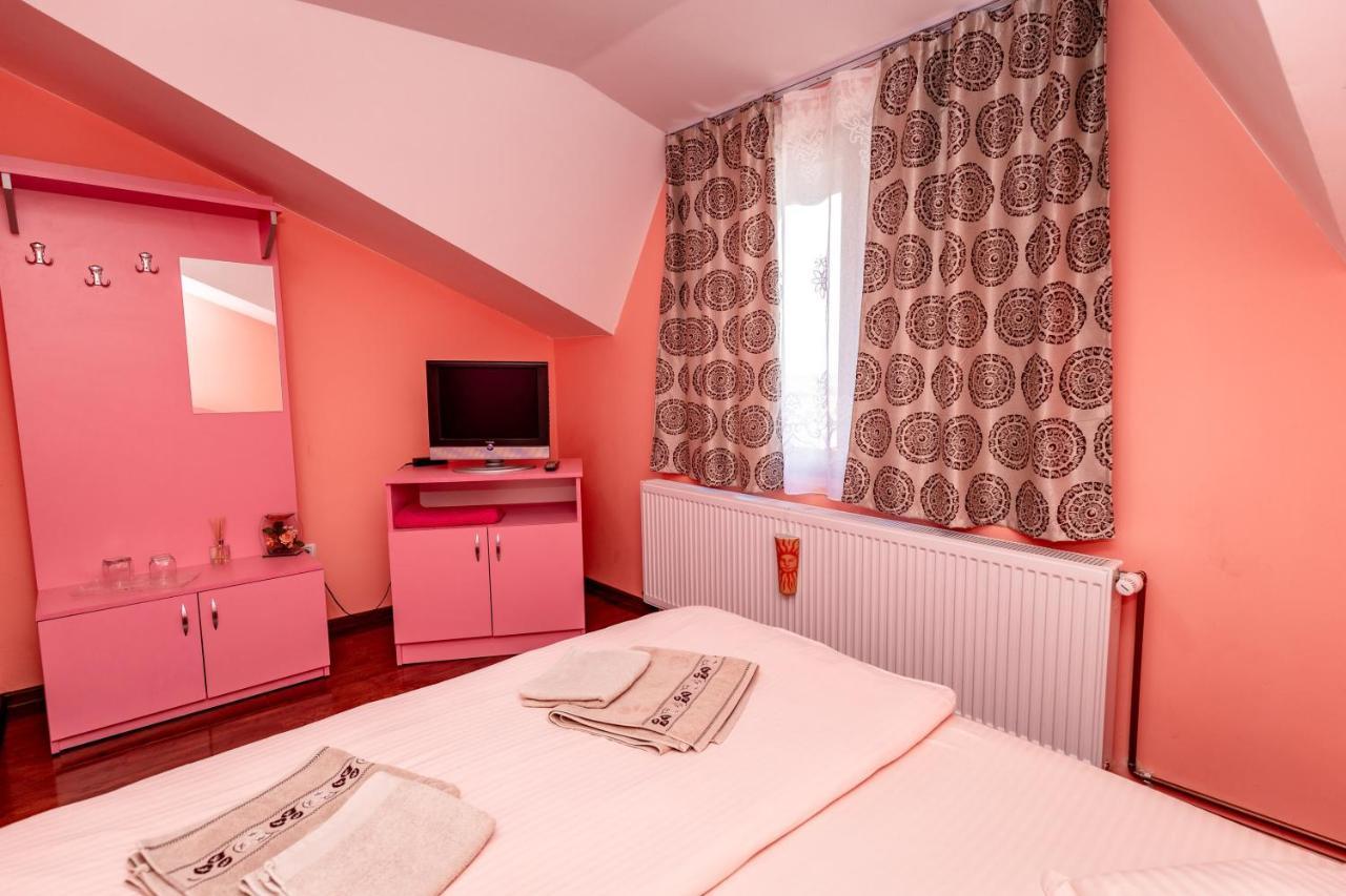 Complex Stefanesti Hotel Bozovici Luaran gambar